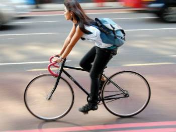 Τέλη κυκλοφορίας θα πληρώνουν από φέτος όλοι οι ποδηλάτες