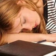 7 λόγοι που σας κάνουν να ξυπνάτε κουρασμένοι