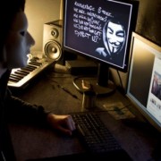 Ξεκίνησε η «Επιχείρηση Χρυσή Αυγή» των Anonymous