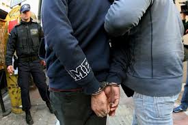 Σύλληψη ημεδαπού για μεταφορά Αλβανού