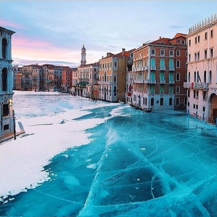 Η παγωμένη Βενετία…