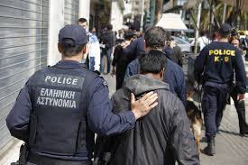 Σύλληψη δύο αλλοδαπών στην Καστοριά για μεταφορά μη νόμιμου μετανάστη