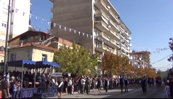 video: Η παρέλαση της 13ης Οκτωβρίου στα Γρεβενά