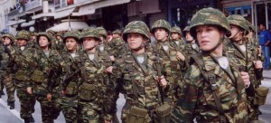 Στρατιωτική θητεία για γυναίκες και στρατιωτικά Λύκεια -Το προβλέπει το σχέδιο Καμμένου