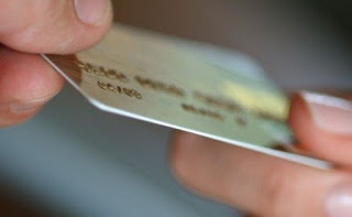 Έρχονται κατασχέσεις για χρέη από πιστωτικές κάρτες