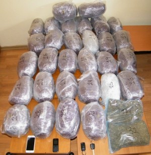 Σύλληψη τριών ατόμων σε περιοχές της Καστοριάς και της Κοζάνης για κατοχή και μεταφορά ναρκωτικών-Κατασχέθηκαν 32 κιλά κάνναβης