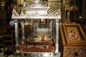 Εσπερινός και Παράκληση κάθε Δευτέρα στον Ιερό Μητροπολιτικό Ναό της Ευαγγελιστρίας Γρεβενών