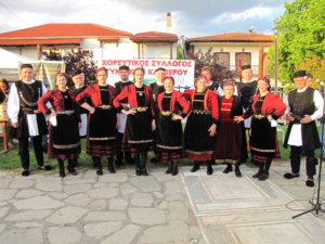 Το χορευτικό του συλλόγου Γρεβενιωτών Κοζάνης στο Καρπερό(φωτογραφίες)