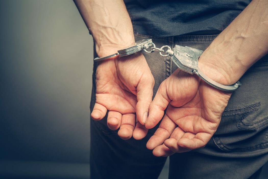 Συνελήφθη 22χρονος  για παραβάσεις των νόμων περί ναρκωτικών και όπλων από αστυνομικούς της Διεύθυνσης Αστυνομίας Γρεβενών