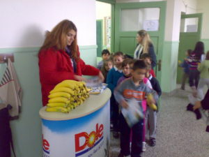 Πρόγραμμα υγιεινής διατροφής στα Δημοτικά Σχολεία όλης της χώρας. Διανομή φρούτων στους μαθητές. Απαραίτητη η συγκατάθεση ή μη των γονέων
