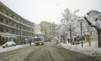Με χαμηλές θερμοκρασίες ξεκίνησε η σημερινή ημέρα στα Γρεβενά. Αύριο η πιο παγωμένη μέρα. Τι προβλέπουν οι μετεωρολόγοι (φωτογραφίες)