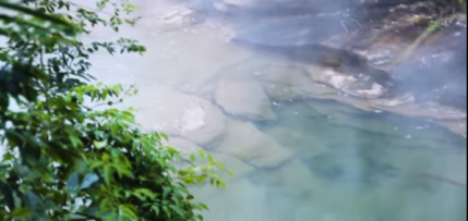 Το ποτάμι που σκοτώνει οτιδήποτε πέσει μέσα στα νερά του. Η θερμοκρασία του ξεπερνά τους 94 βαθμούς Κελσίου