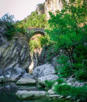 «Πράσινες Πολιτιστικές Διαδρομές»  στο Σπήλαιο Γρεβενών υπό την αιγίδα του Υπουργείου Πολιτισμού και Αθλητισμού (αφίσα)