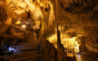 Καστοριά, το σπήλαιο-χρυσωρυχείο και ο δράκος
