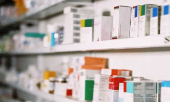 Παρατείνεται η δωρεάν φαρμακευτική περίθαλψη για ανασφάλιστους