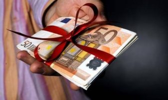 ΟΑΕΔ:Πότε θα καταβληθεί το δώρο Χριστουγέννων και τα επιδόματα ανεργίας