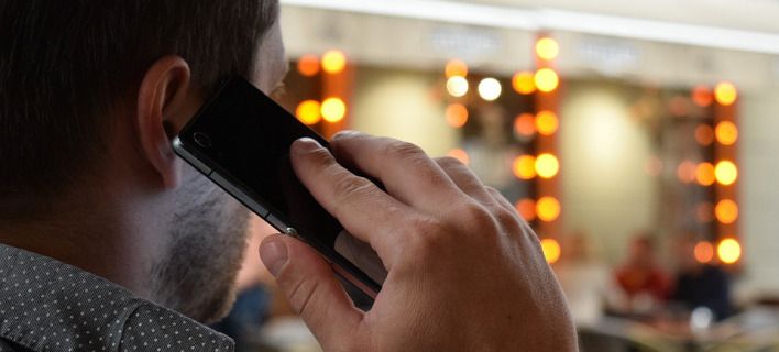 Κινητά και σταθερά τηλέφωνα: Τι αλλάζει από την 1η Ιανουαρίου -Πλαφόν σε χρεώσεις και πρόστιμο για διακοπή σύνδεσης