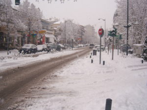 Συνεχίζονται οι χιονοπτώσεις στο Νομό Γρεβενών. Στα 20 εκ. το χιόνι στην πόλη των Γρεβενών.Πλησιάζει τα 40 εκ. στα ορεινά χωριά (Φωτογραφικό υλικό)