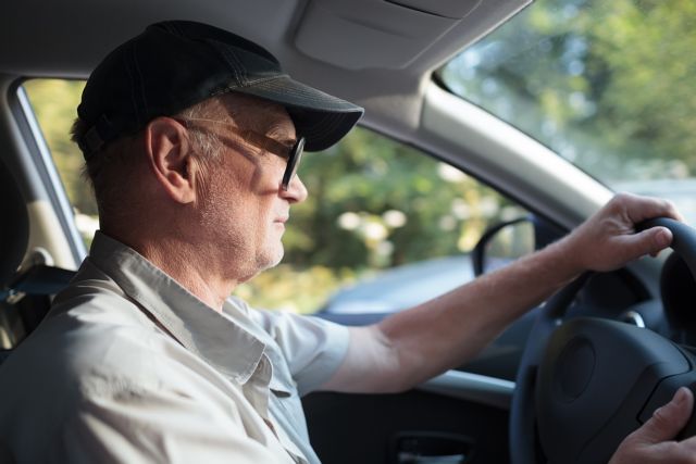 Δίπλωμα οδήγησης και ηλικιωμένοι -Οι γιατροί θα αποφασίζουν αν οι 74χρονοι θα οδηγούν