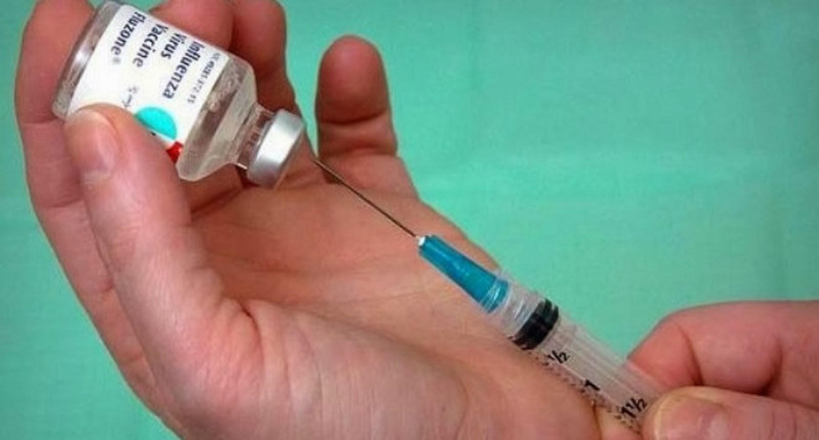 Η εποχή της γρίπης ξεκινά -Πόσο κοστίζει το αντιγριπικό εμβόλιο