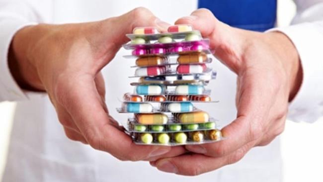 Κικίλιας: Μειώσεις ως 7% στις τιμές των φαρμάκων