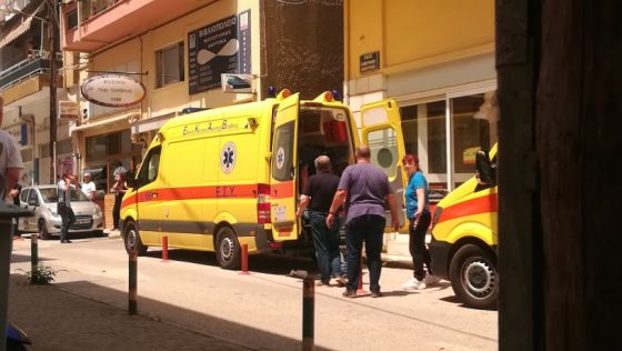 Σε κρίσιμη κατάσταση οι τρεις εφοριακοί από την επίθεση με τσεκούρι στην Κοζάνη