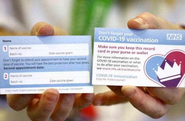 Βρετανία: Έρχονται «ταυτότητες εμβολιασμού» – Πώς θα χρησιμοποιηθούν