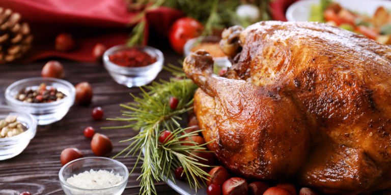 Χριστούγεννα: Πόσο θα κοστίσει φέτος το γιορτινό τραπέζι -Πού παρατηρούνται μειώσεις και πού αυξήσεις