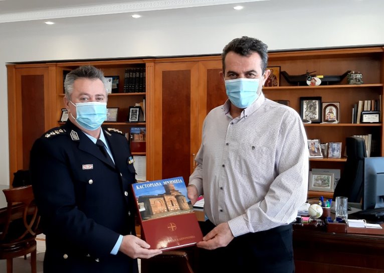 Εθιμοτυπική Επίσκεψη του νέου Αστυνομικού Διευθυντή Καστοριάς με τον Αντιπεριφερειάρχη Καστοριάς