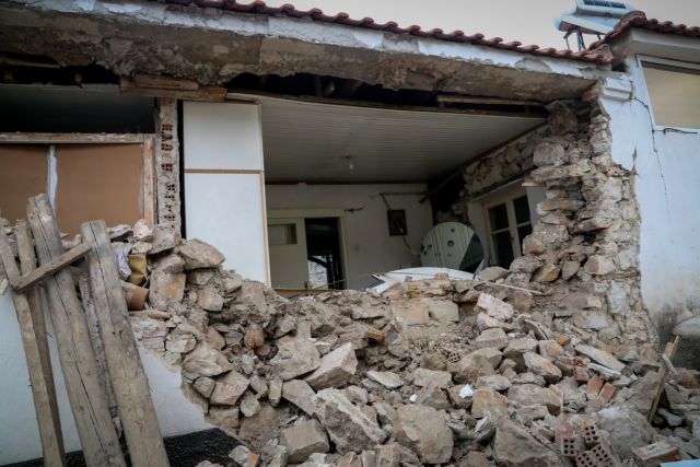 Συγκινούν τα παιδιά από το Δαμάσι μετά τον σεισμό: Το ποίημα που έδωσαν στους διασώστες