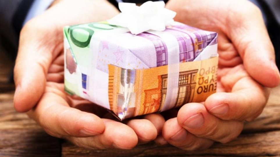 ΟΑΕΔ: Νέο επίδομα 300 ευρώ για μακροχρόνια άνεργους, «δώρο» σε όσους βρίσκουν δουλειά