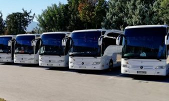 Κοινή Υπουργική Απόφαση για την έκτακτη οικονομική ενίσχυση των τουριστικών λεωφορείων υπέγραψε ο Υπουργός Τουρισμού κ. Χάρης Θεοχάρης