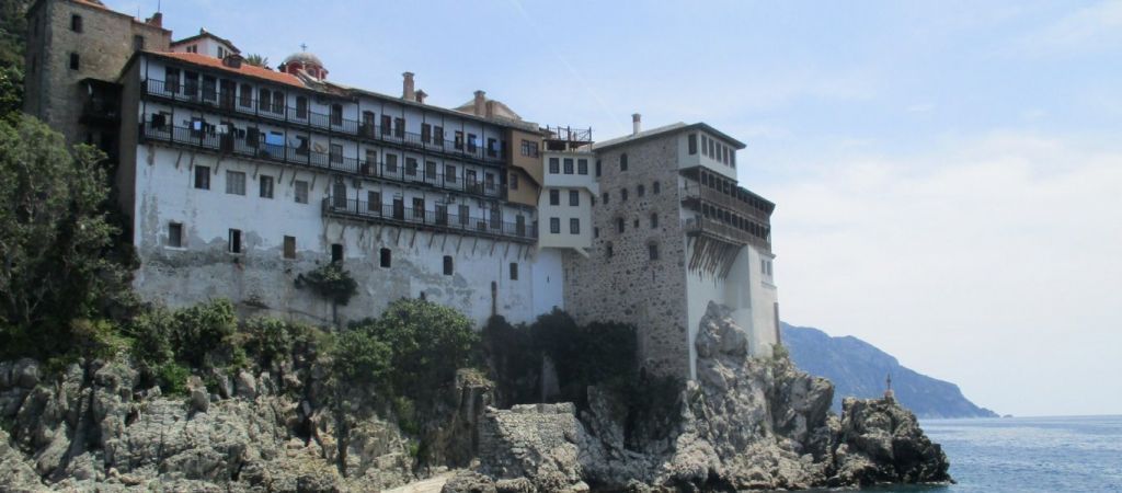 Κοροναϊός: Στα 31 έφτασαν τα κρούσματα στο Άγιο Όρος – 4 μοναχοί στο νοσοκομείο