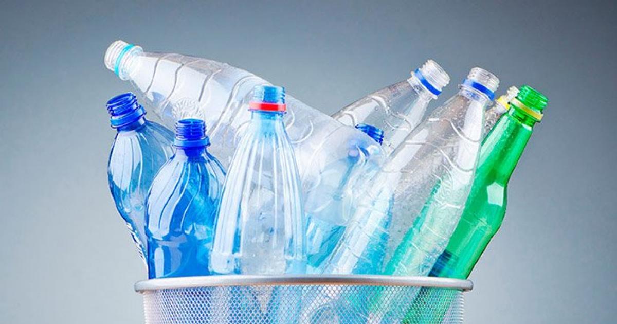 Ξεκινά από την Πρωτοχρονιά να χρεώνεται το τέλος στις πλαστικές συσκευασίες