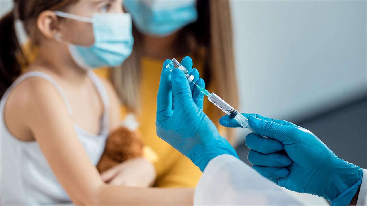 Πώς γίνεται δωρεάν εμβολιασμός παιδιών κατά της Covid 19 στο ιατρείο και στο σπίτι