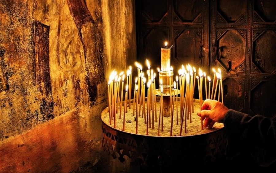 Ιερά Αγρυπνία στον Ιερό Μητροπολιτικό Ναό της Ευαγγελιστρίας Γρεβενών σήμερα Πέμπτη 27 Ιανουαρίου
