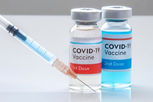 Ανοίγει η πλατφόρμα για την 4η δόση εμβολίου κατά της Covid-19 για τους άνω των 80 ετών