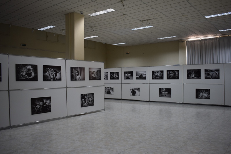 Eφορεία Αρχαιοτήτων Κοζάνης: Παράταση Έκθεσης Φωτογραφίας του Δημήτρη Βαβλιάρα   
