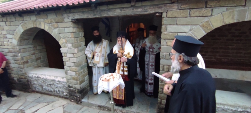 Η εορτή του Αγίου Παντελεήμονος στην Αλατόπετρα και στον Ασπρόκαμπο Γρεβενών (Φωτογραφίες)