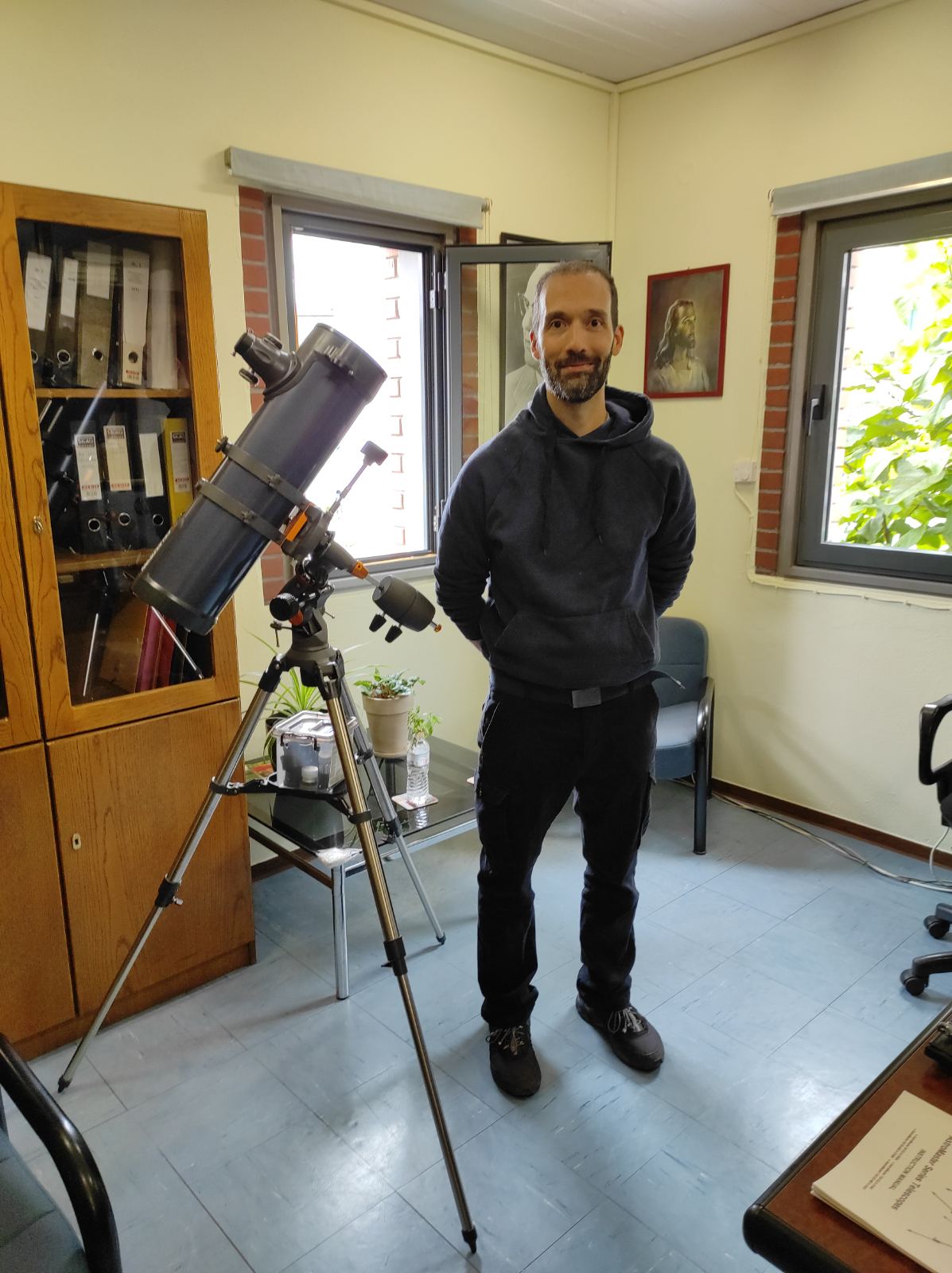 Δημόσια Κεντρική Βιβλιοθήκη Γρεβενών : Δωρεά τηλεσκοπίου από τον χημικό Νίκο Γρηγοριάδη
