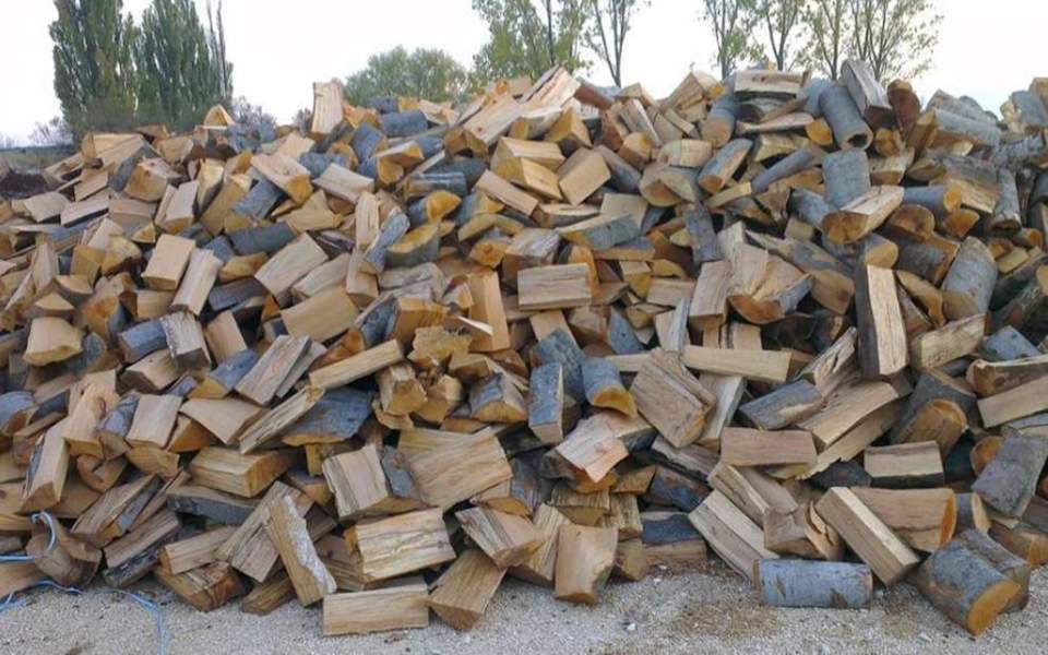 Τι να προσέξουν οι καταναλωτές στην αγορά ξύλου – Ποια καυσόξυλα είναι πιο αποδοτικά