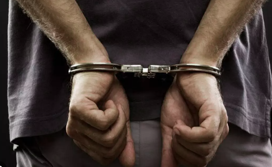 Σύλληψη 46χρονου αλλοδαπού σε βάρος του οποίου εκκρεμούσαν δύο καταδικαστικές αποφάσεις