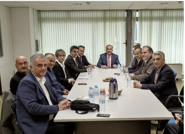 Την Τρίτη 29 Νοεμβρίου 2022 πραγματοποιήθηκε συνάντηση εργασίας προκειμένου να συζητηθούν τα προβλήματα που αντιμετωπίζουν οι επιχειρήσεις της Δυτικής Μακεδονίας (Γρεβενών-Καστοριάς-Φλώρινας)