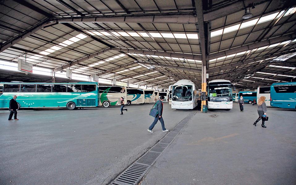 Κακοκαιρία: Εγκλωβίστηκαν για 8 ώρες επιβάτες λεωφορείου του ΚΤΕΛ Κοζάνης, που εκτελούσε δρομολόγιο για Αθήνα