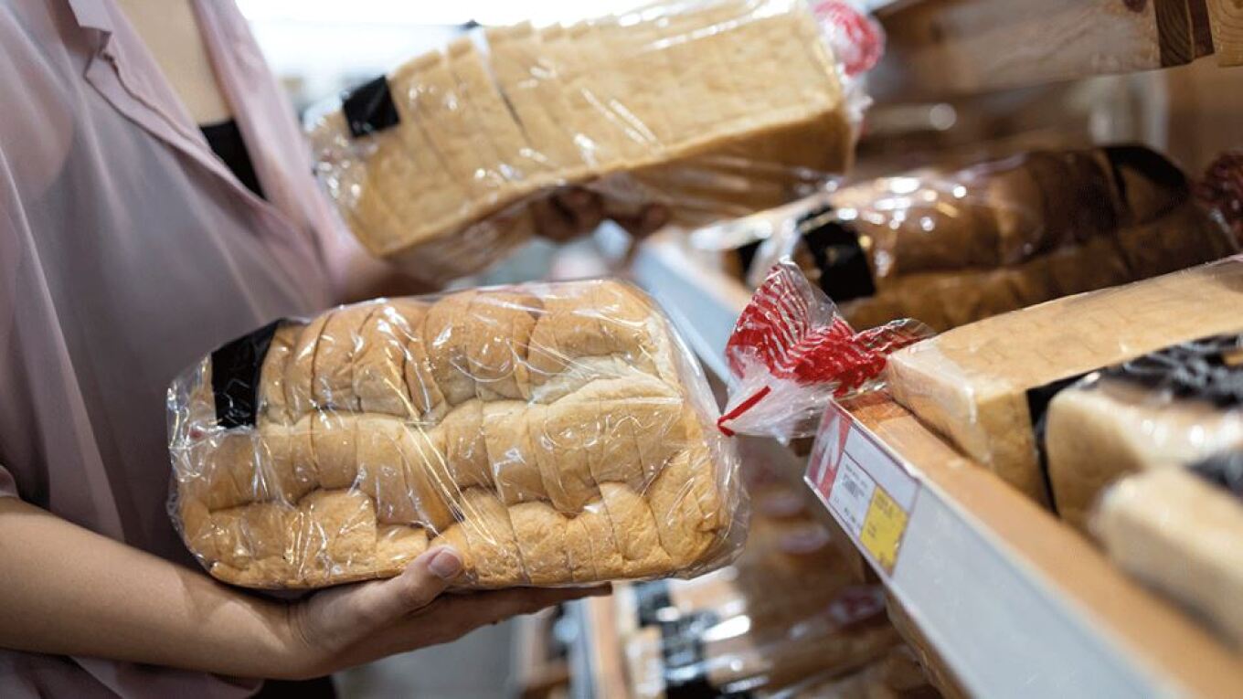 Συσκευασμένα ψωμιά και δημητριακά συνδέονται με κίνδυνο καρκίνου – Τι έδειξε νέα έρευνα