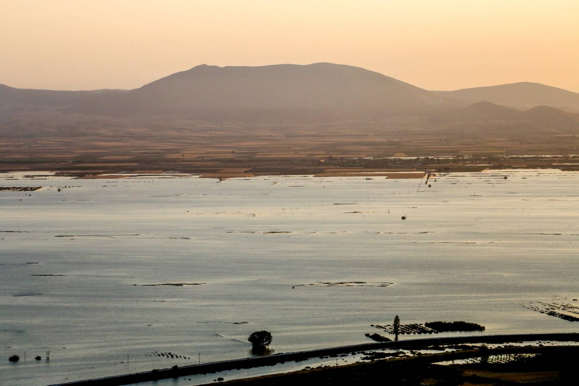 Η μεγαλύτερη λίμνη στην Ελλάδα δεν είναι πλέον η Τριχωνίδα αλλά η Κάρλα λόγω της κακοκαιρίας Daniel