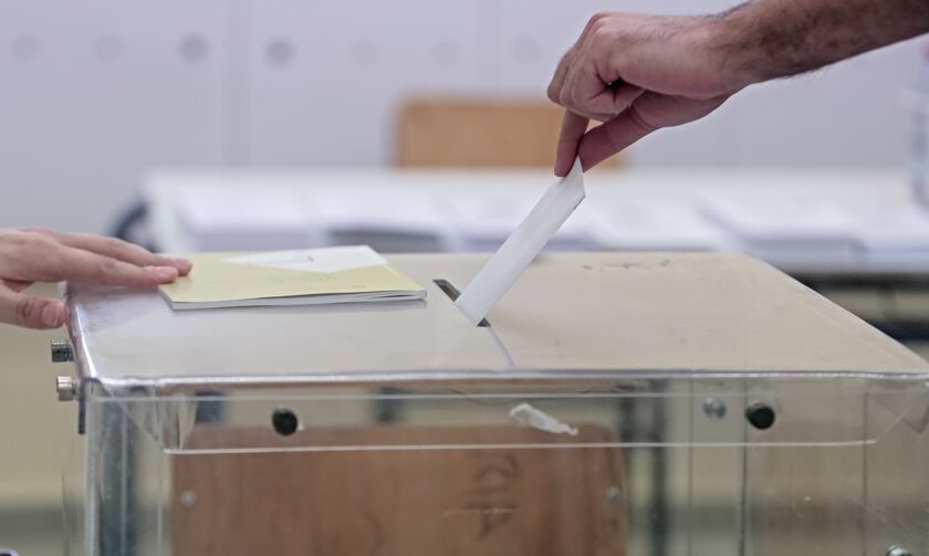 Πώς θα γίνει η κατανομή των εδρών στις δημοτικές – περιφερειακές εκλογές