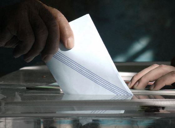 Αυτοδιοικητικές εκλογές: Tα φαβορί και τα ντέρμπι σε Περιφέρειες και Δήμους