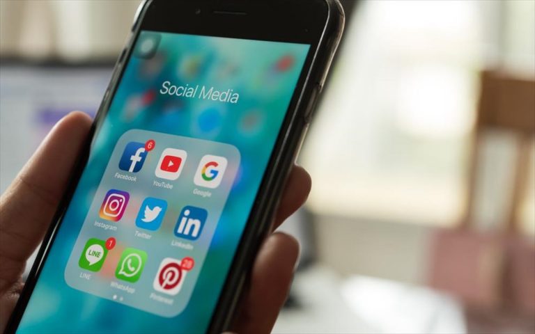 Social media – Ο πόλεμος βομβαρδίζει την αξιοπιστία τους