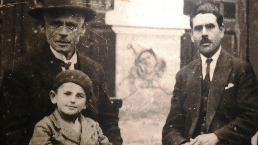 Η άγνωστη ιστορία πίσω από την έκθεση των Αδελφών Μανάκια στα Γρεβενά
